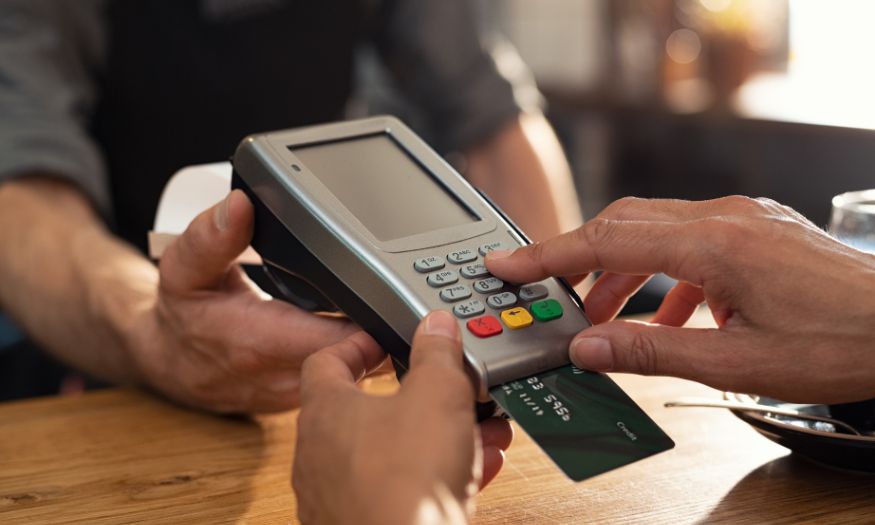 Thanh toán bằng thẻ mang lại nhiều lợi ích cho người dùng