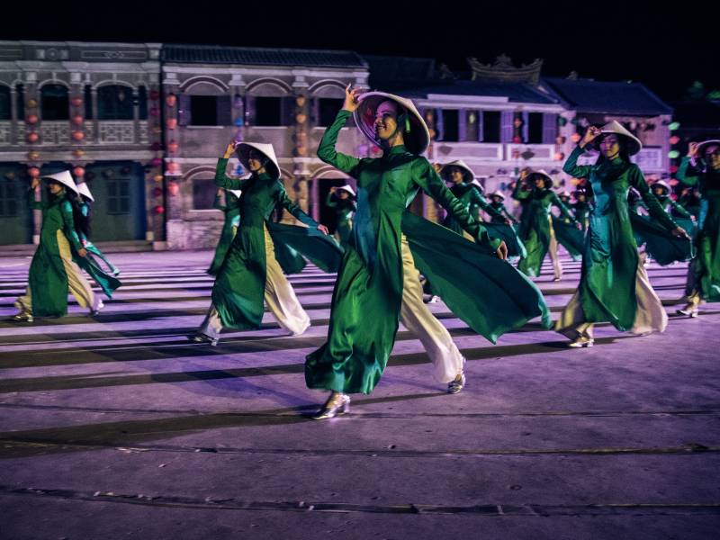 The elegant ao dai showcases the character of the people of Hoi An.