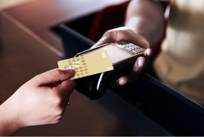Cần xem xét các chi phí phát sinh để có sự lựa chọn thẻ tín dụng phù hợp nhất