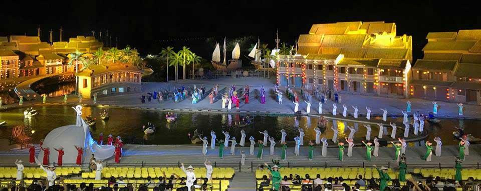 The journey back to the past with the Memory of Hoi An Show