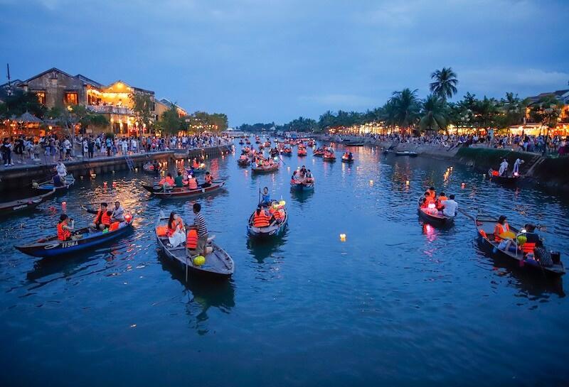 Releasing lanterns on the Hoai river