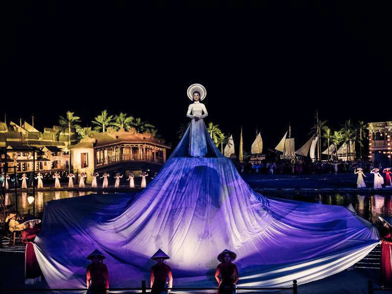 The Hoi An Memory Show delivers unforgettable moments for visitors