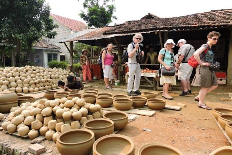 Thanh Ha Pottery Village – A place where you can make pottery by yourself