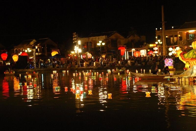 The Full Moon Festival in Hoi An is full of shimmering lights