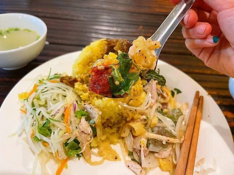 Hoi An chicken rice - A must-try dish when visiting the ancient town