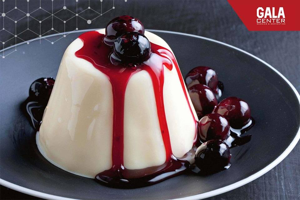 món tráng miệng panna cotta