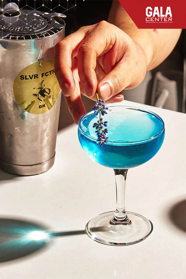 Cocktail Blue in Love cho thực đơn nhà hàng tiệc cưới ngoài trời lãng mạn