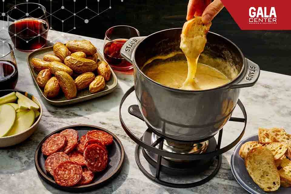 Lẩu phô mai Fondue mang lại trải nghiệm mới lạ cho thực khách