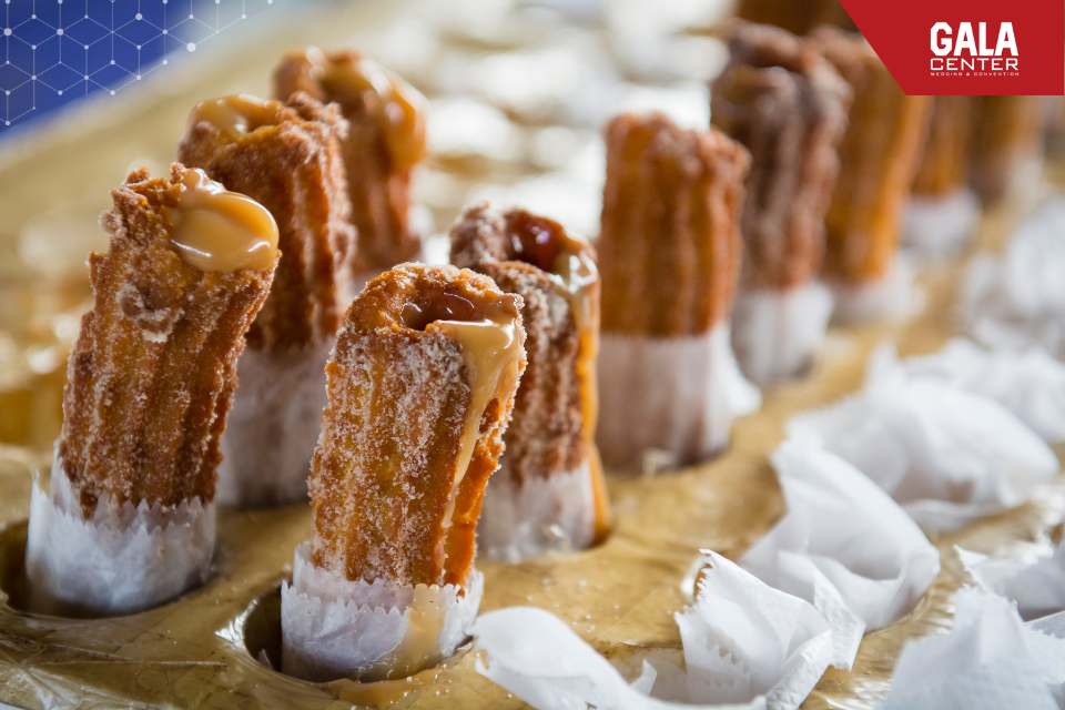 Bánh Churros cho menu cưới thêm độc đáo