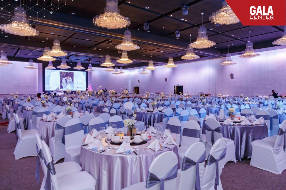 Sảnh tiệc Festive mang hơi thở mùa lễ hội sôi động