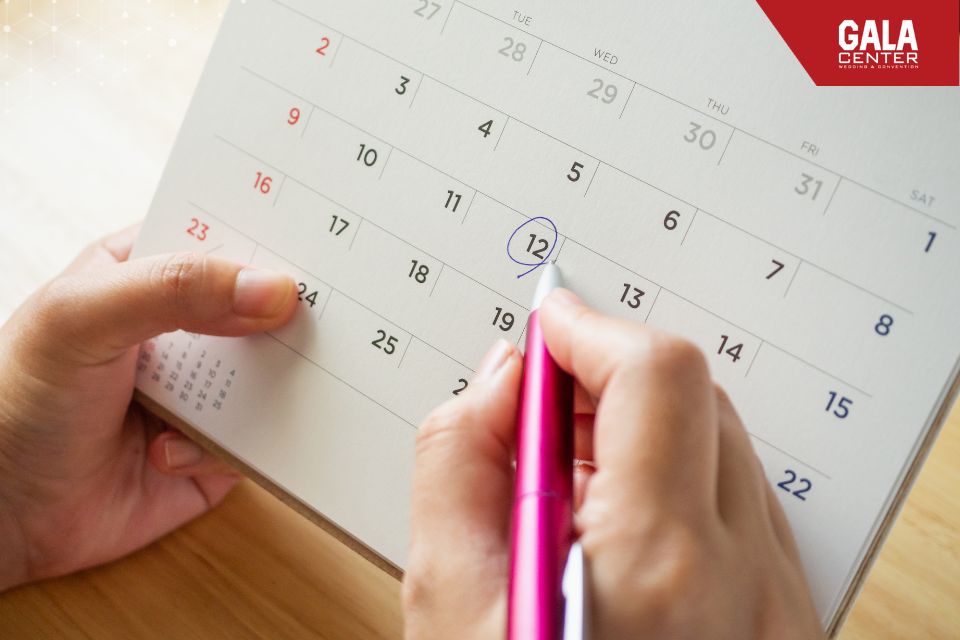 Chọn ng&agrave;y cưới đẹp năm 2027 cần đủ thi&ecirc;n thời - địa lợi