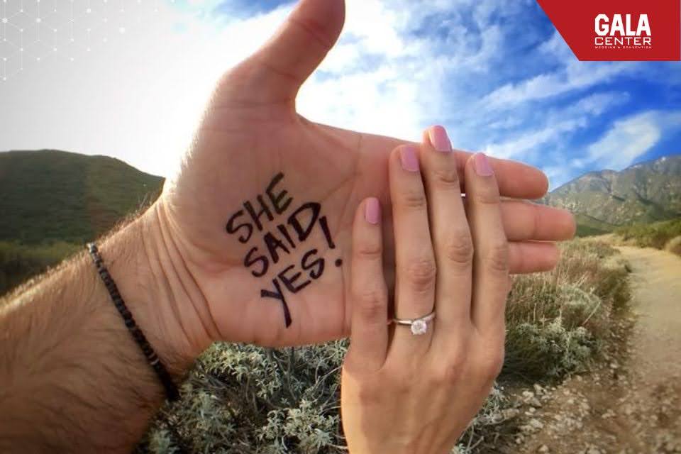 Nhẫn cầu h&ocirc;n thường c&oacute; thiết kế tinh xảo, l&agrave; khởi đầu cho một lời hứa hẹn