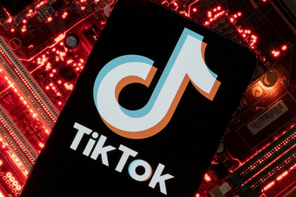 Nhảy theo nhạc hot trên TikTok 