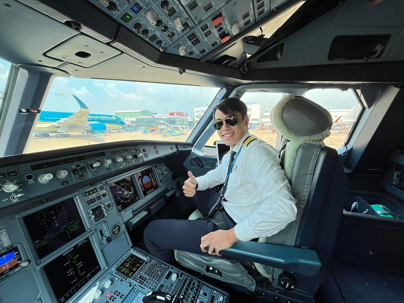 Đào Tuấn Hưng – Cơ phó của Vietnam Airlines