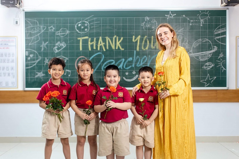 Nhiều hoạt động thú vị và hữu ích chờ đợi các em học sinh tại VAS