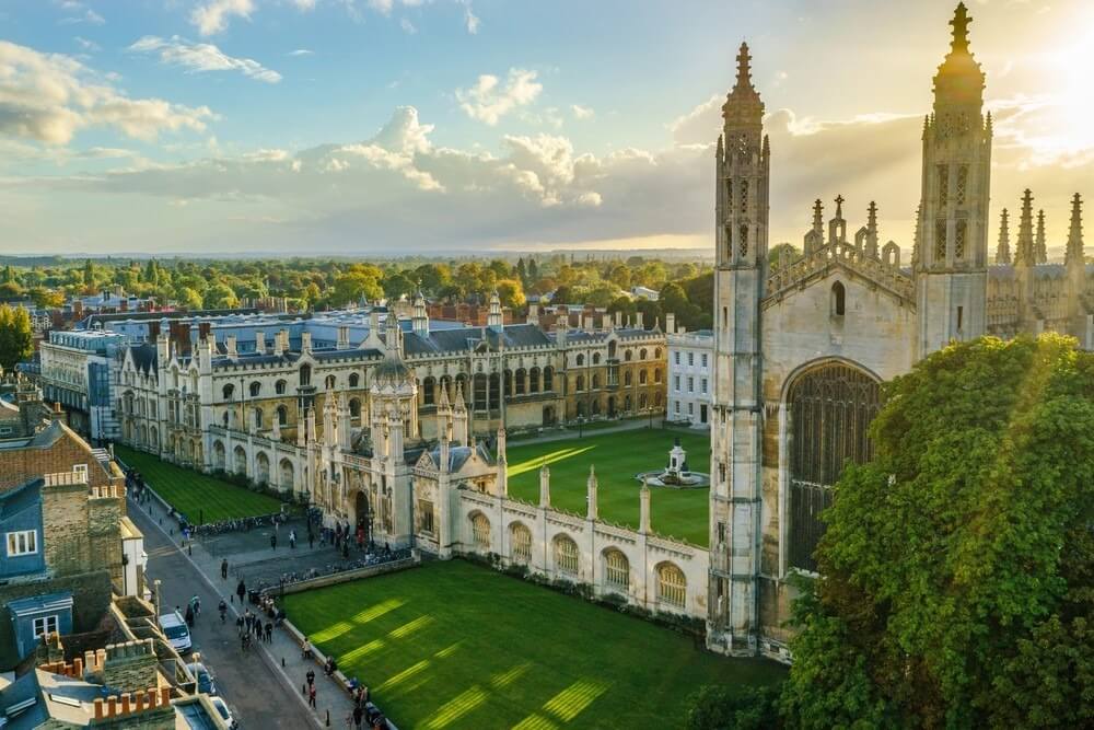 Cơ quan đánh giá giáo dục đại học Cambridge - một trong những cơ quan giáo dục uy tín thế giới