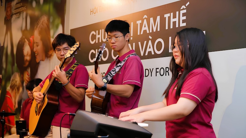 Phong (pictured centre) played in VAS Ba Thang Hai’s music band. Photo: VAS