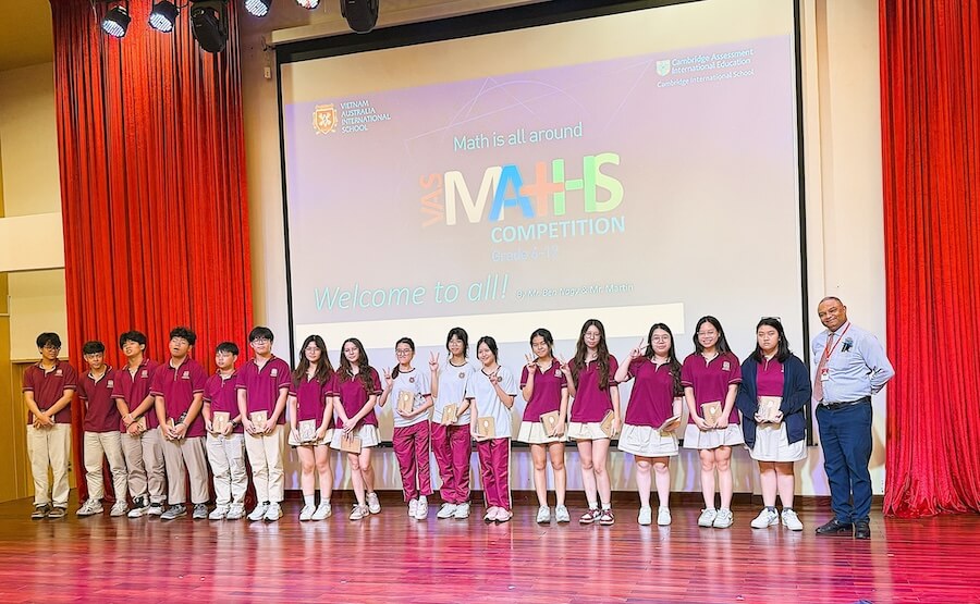 Các nhà vô địch của cuộc thi VAS Math Competition 2024-2025